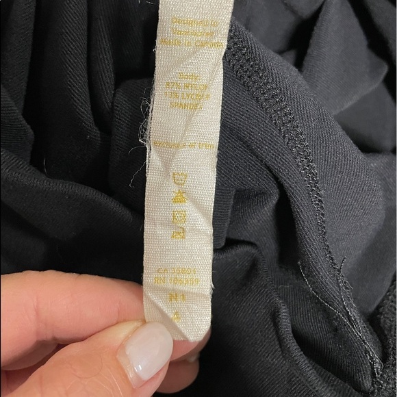 Lululemon athletic Capri size 4 - Picture 5 of 5